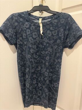 Navy printed swiftly tech LULULEMON